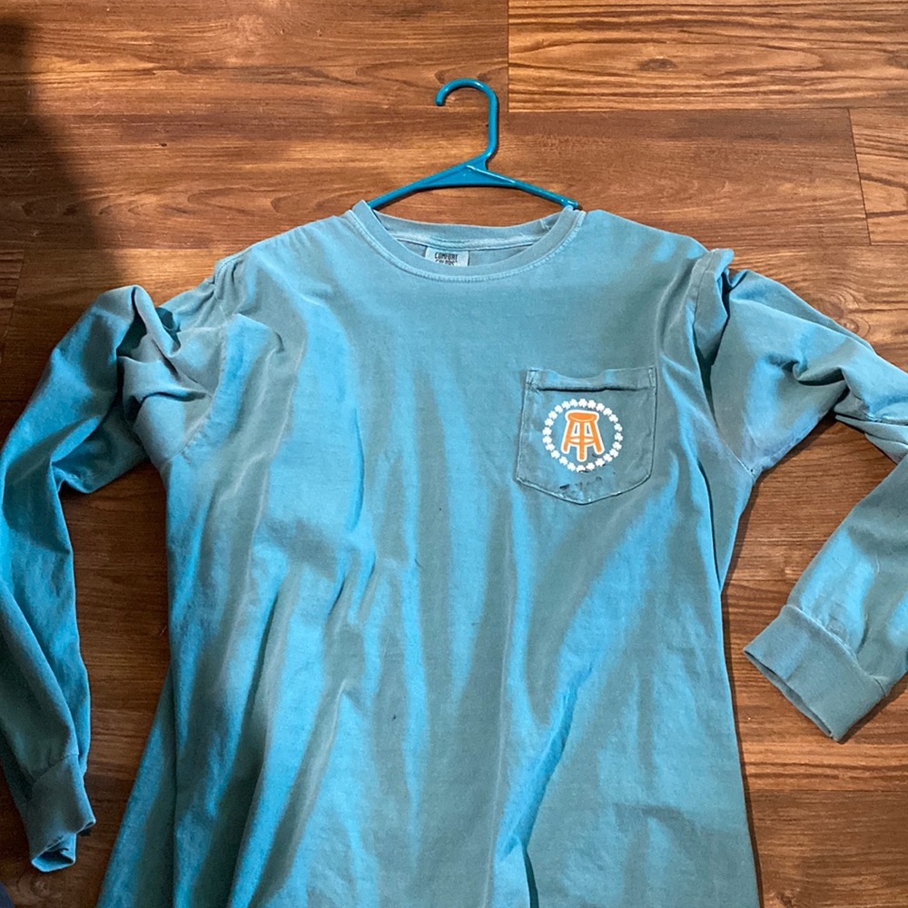 Barstool at Patrick’s long sleeve